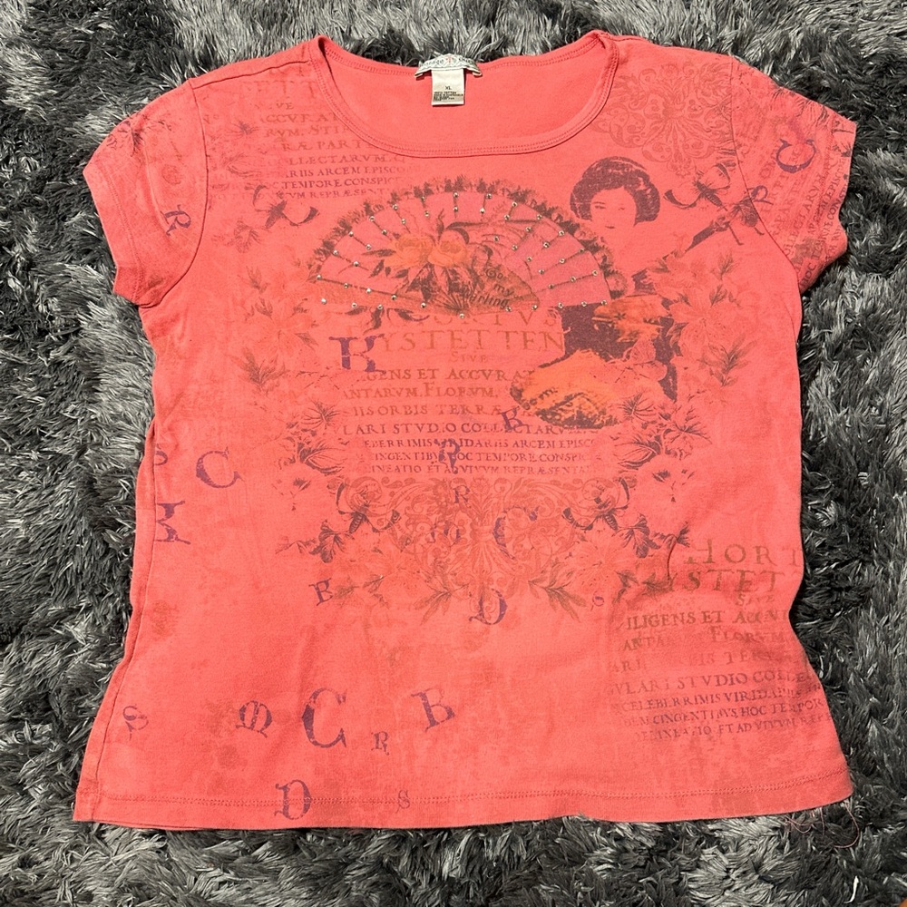 Y2K cutesy top. With rhinestones and designs.